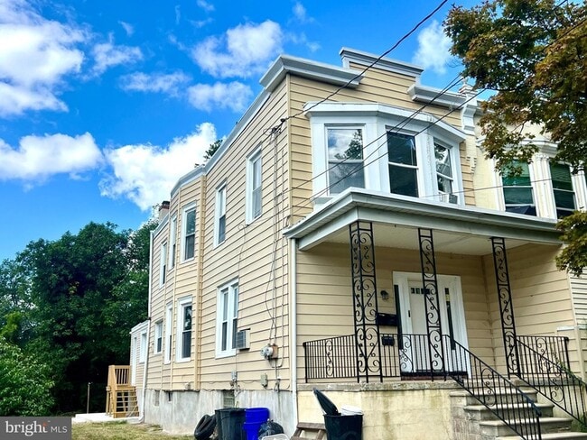Building Photo - 730 Richey Ave