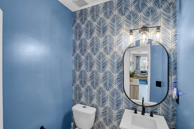 Building Photo - 4947 Grinnell St