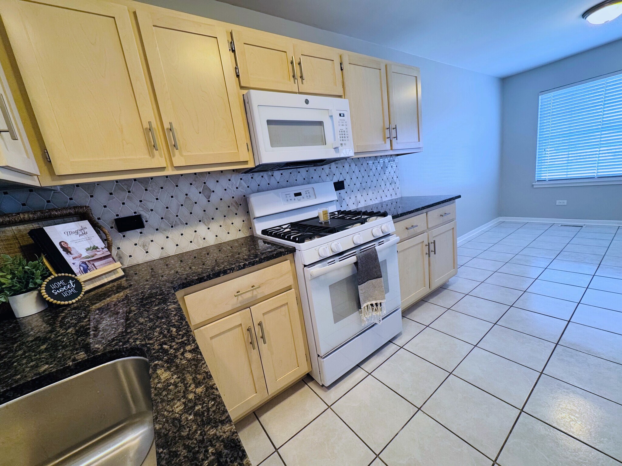 Building Photo - 6752 Coffman Dr