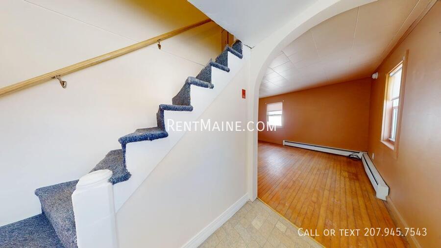 Building Photo - 322 Grove St