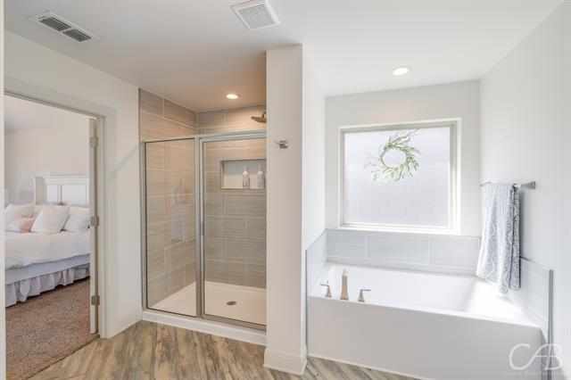 Building Photo - 5950 Legacy Dr