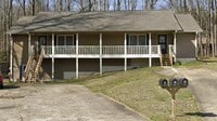 Building Photo - 131 McWhirter Pl