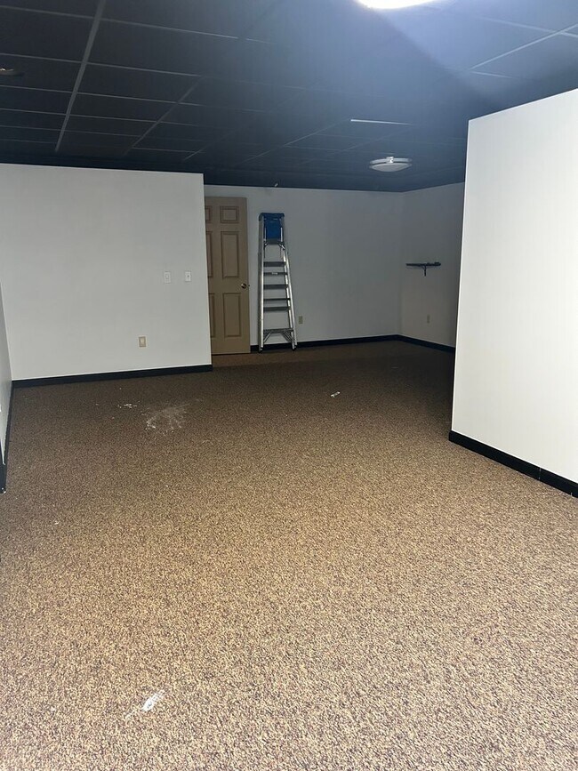 Building Photo - Adorable townhome for rent!
