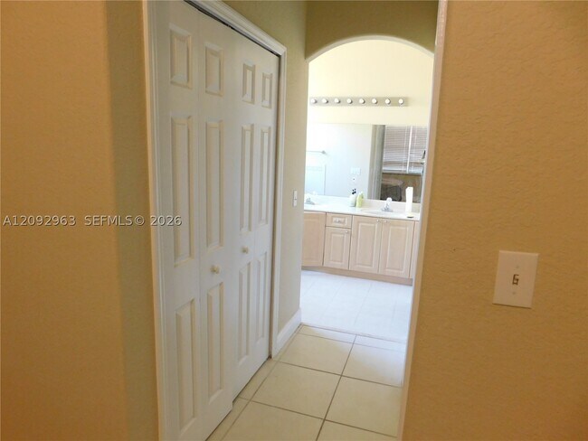 Building Photo - 21800 SW 184th Ave
