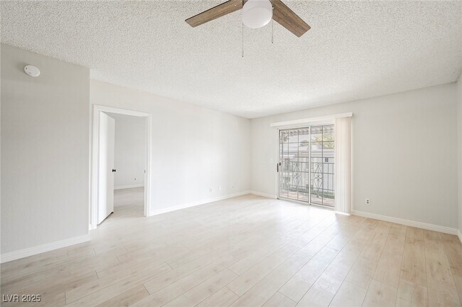 Building Photo - 3823 S Maryland Pkwy