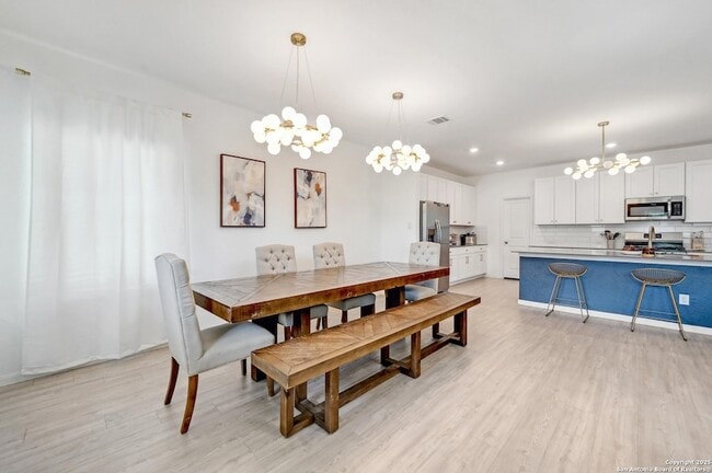 Building Photo - 32231 Escarole Bnd