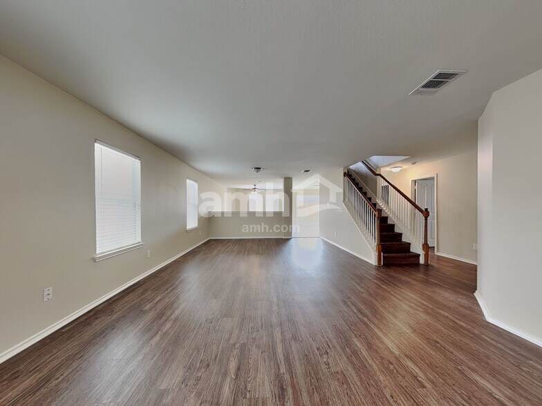 Building Photo - 20927 Banyan Crest Ln