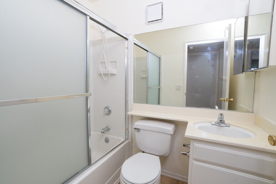 Building Photo - 21314 Nandina Ln