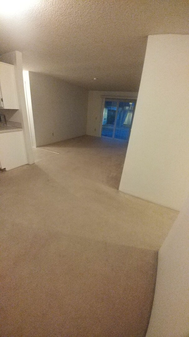 Building Photo - Newly remodeled - 2 Bed, 1 Bath apartment ...