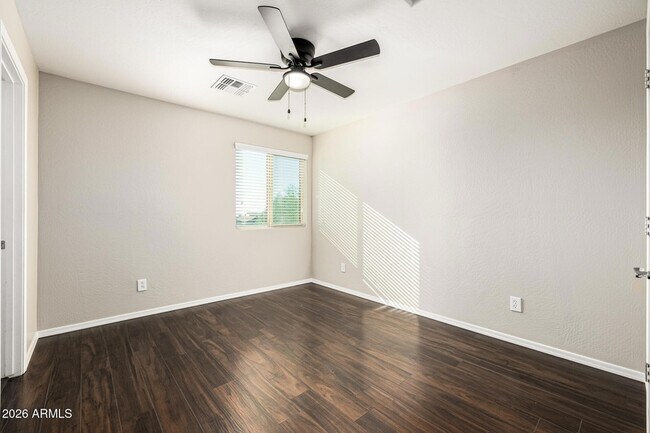 Building Photo - 10809 W Saddlehorn Rd