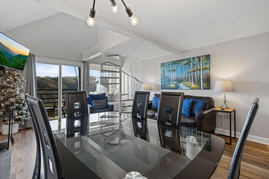 Building Photo - 1260 Ski View Dr