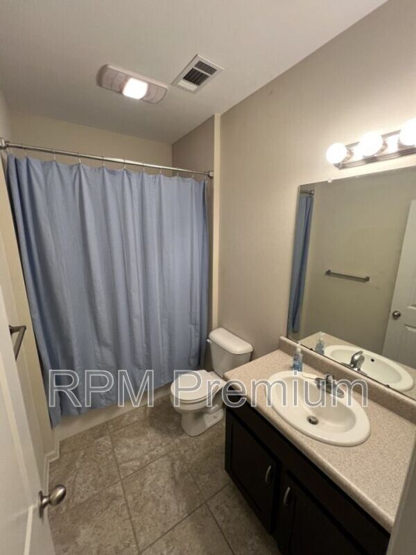 Building Photo - 8614 Forestwood Ave