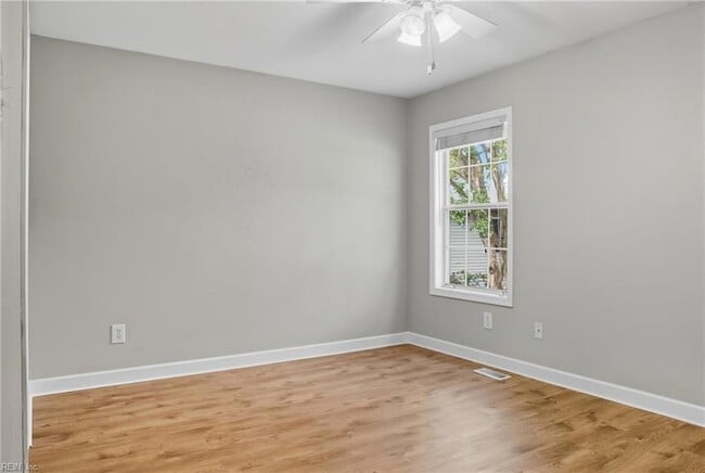 Building Photo - 2421 Julie Ct