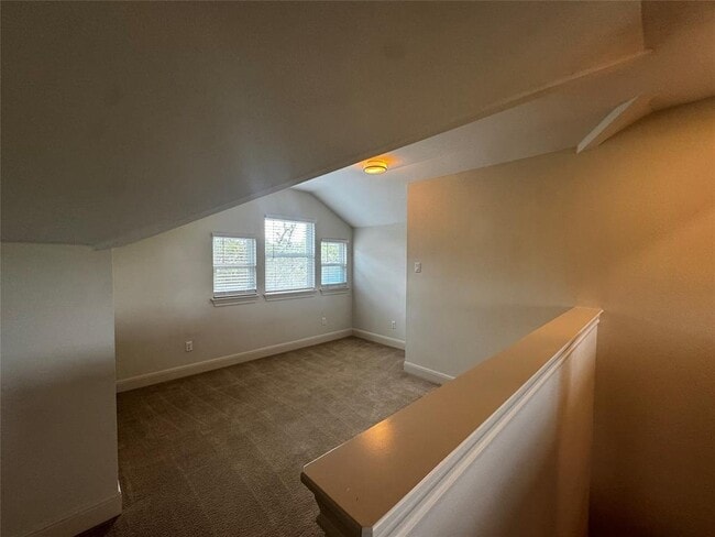 Building Photo - 1216 W 22nd St