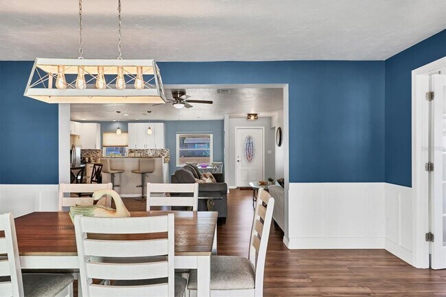 Building Photo - 3425 Fairview Dr