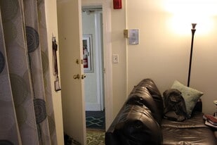 Building Photo - 853 Beacon St