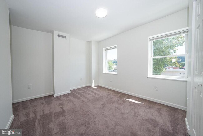 Building Photo - 505 Spring Mill Ave