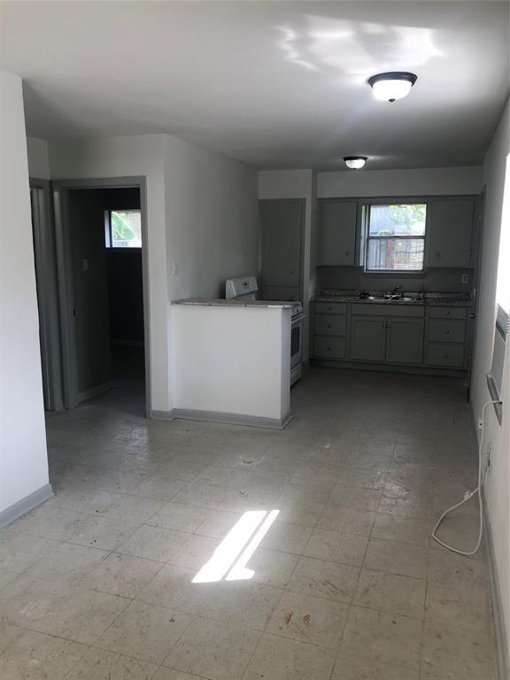 Building Photo - 404 James