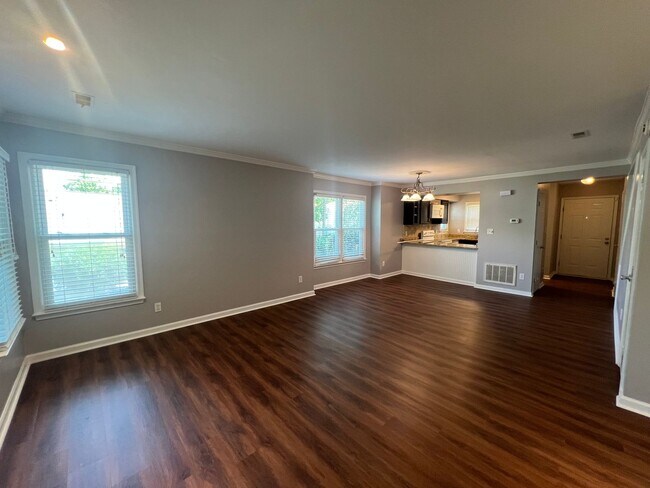 Building Photo - 4460 Roller Ct