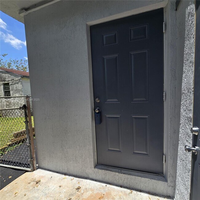 Building Photo - 1230 NW 70th St