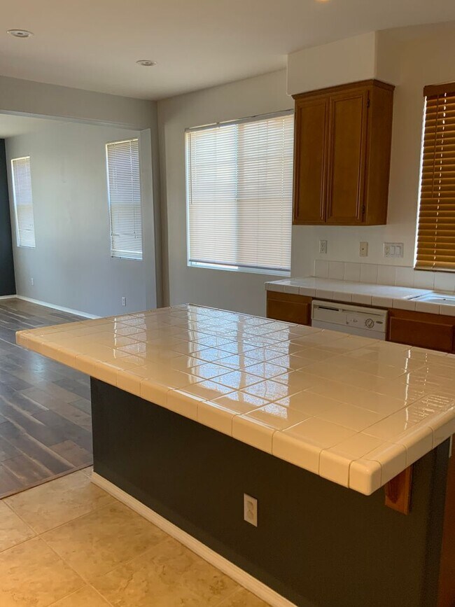 Building Photo - 4bd/3ba Hemet Home - Gazebo Ln