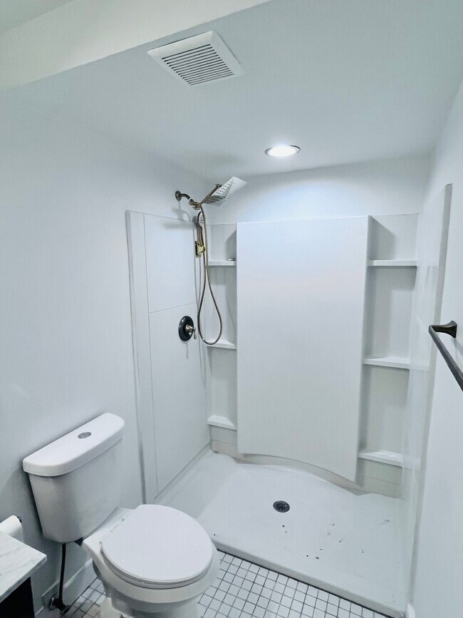 Building Photo - 2311 Maryland Ave