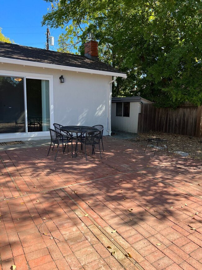 Building Photo - 1393 El Dorado Dr