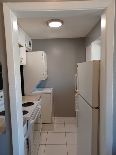 Building Photo - 313 Bolivar Ave