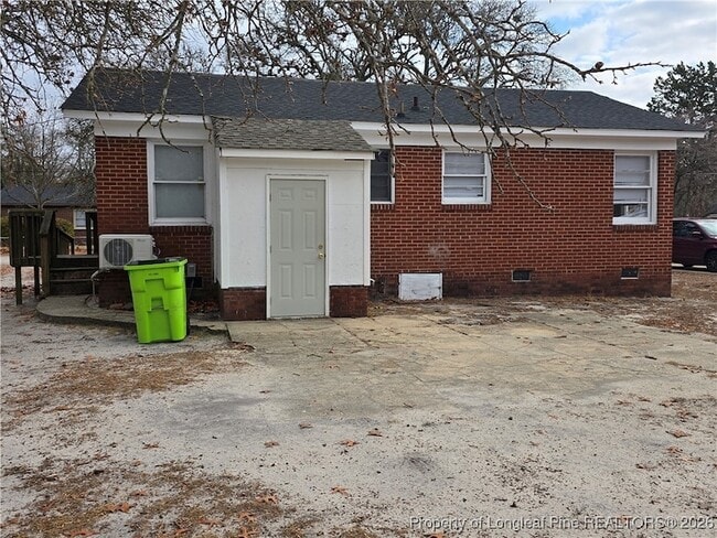 Building Photo - 206 S 7th St