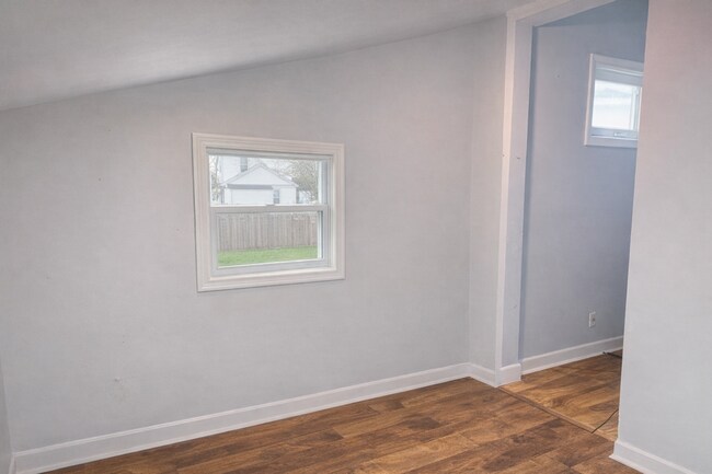 Building Photo - 217 Seward Ave NW