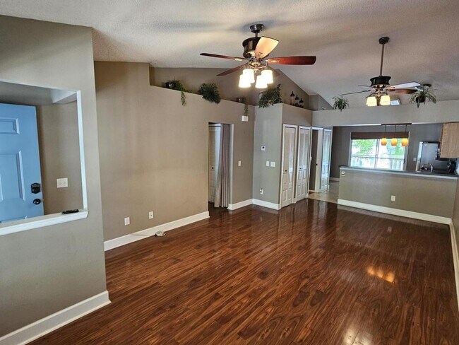 Building Photo - 5477 Lake Margaret Dr