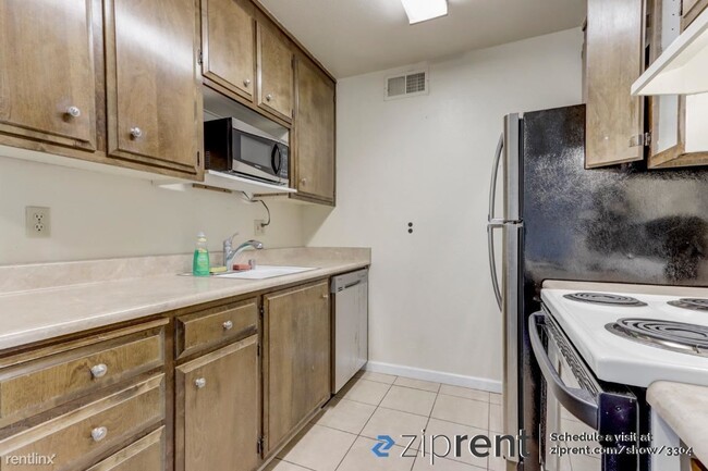 Building Photo - 1 br, 1 bath Condo - 6536 Embarcadero Driv...