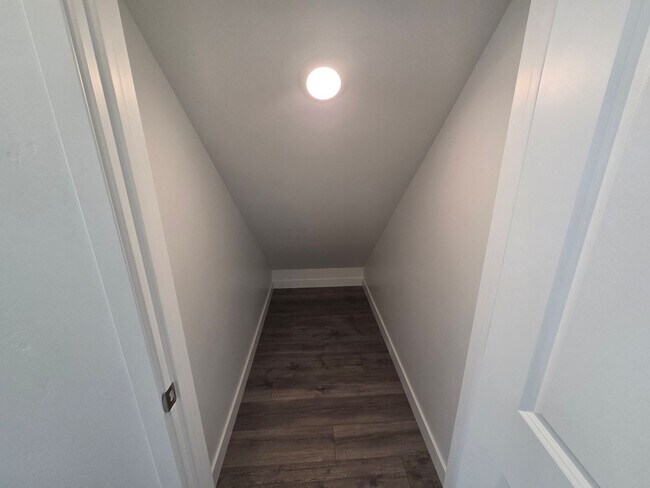 Building Photo - Discover Your Washington Dream Home!