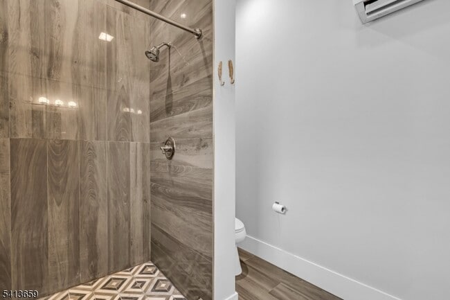 Building Photo - 10 McCready's Alley