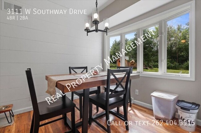 Building Photo - 3111 W Southway Dr