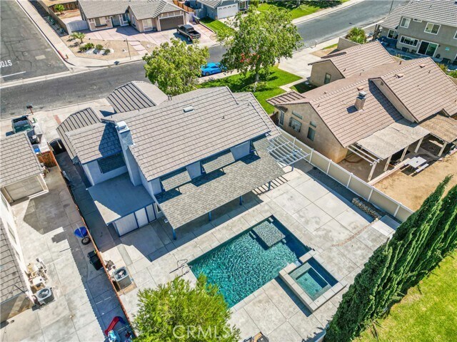 Building Photo - 12832 King Canyon Rd