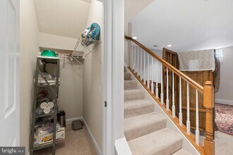 Building Photo - 43610 Aldie Mill Ct