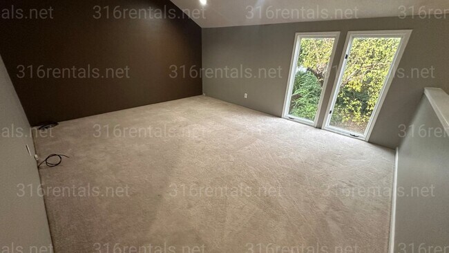 Building Photo - $1590 - 3 bedroom / 2.5 bathroom - Single ...