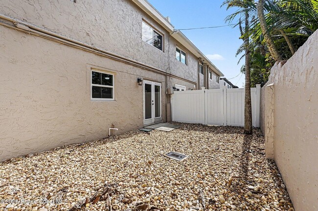 Building Photo - 1280 N Hwy A1A