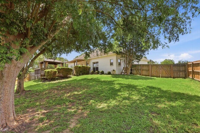 Building Photo - Charming Brandon Home for Rent
