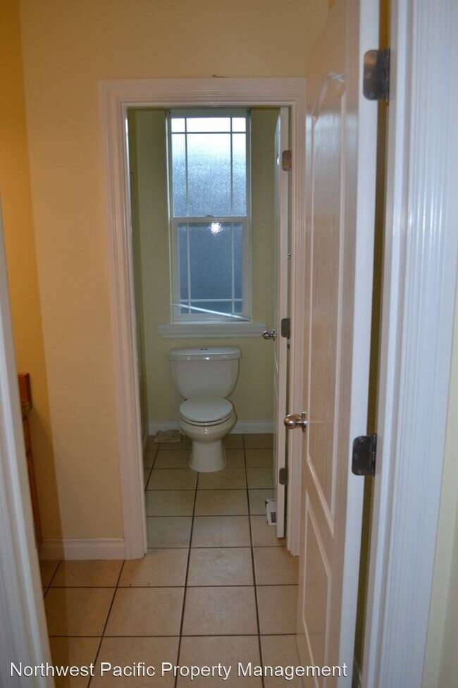 Building Photo - 3 br, 2.5 bath House - 947 Burley Hill Dri...