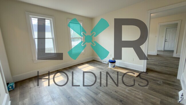 Building Photo - 130-132-132 W McNeal St