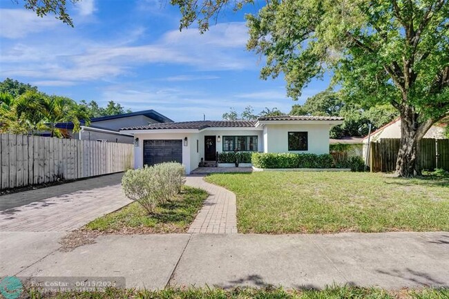 Primary Photo - 807 SW 18th St