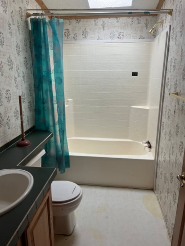 Building Photo - 365 Church St