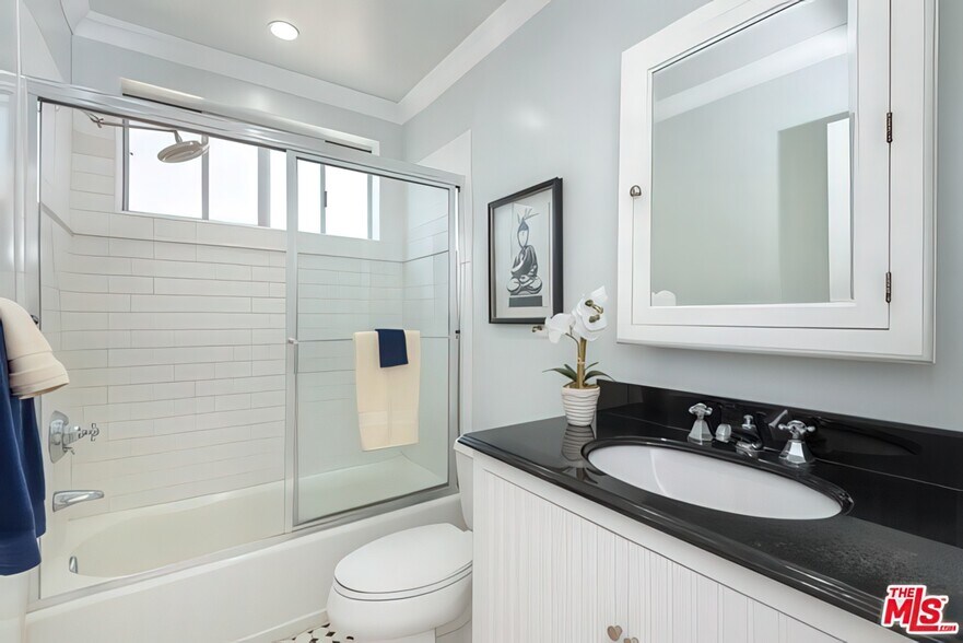 Building Photo - 922 16th St