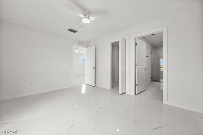 Building Photo - 721 SW 30th Terrace