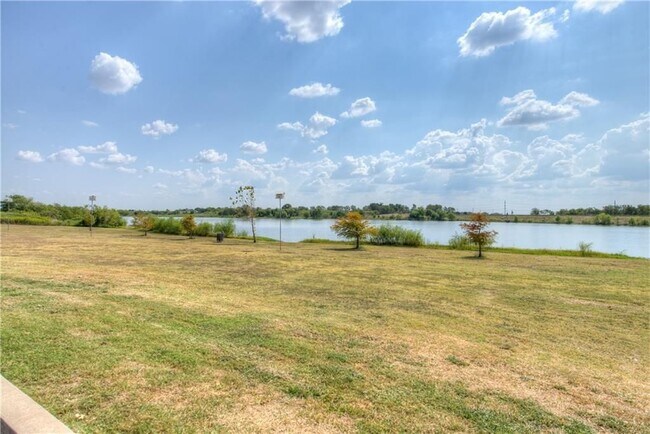 Building Photo - 3600 Cheyenne St