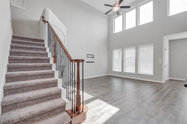 Building Photo - 12816 Oak Fls Dr