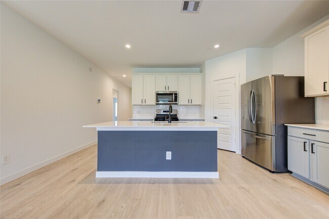 Building Photo - 29910 Ousel Falls Ln