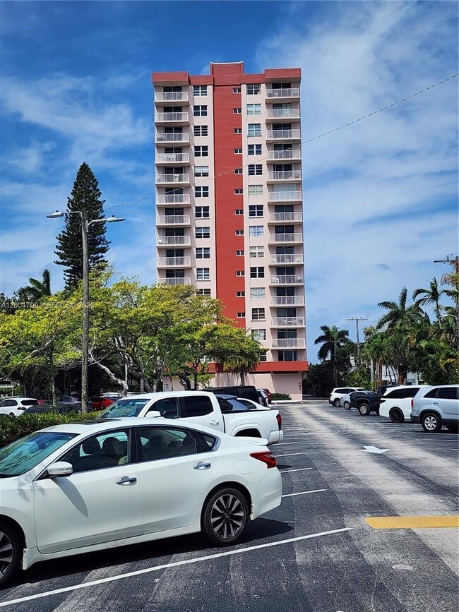 Building Photo - 3161 S Ocean Dr